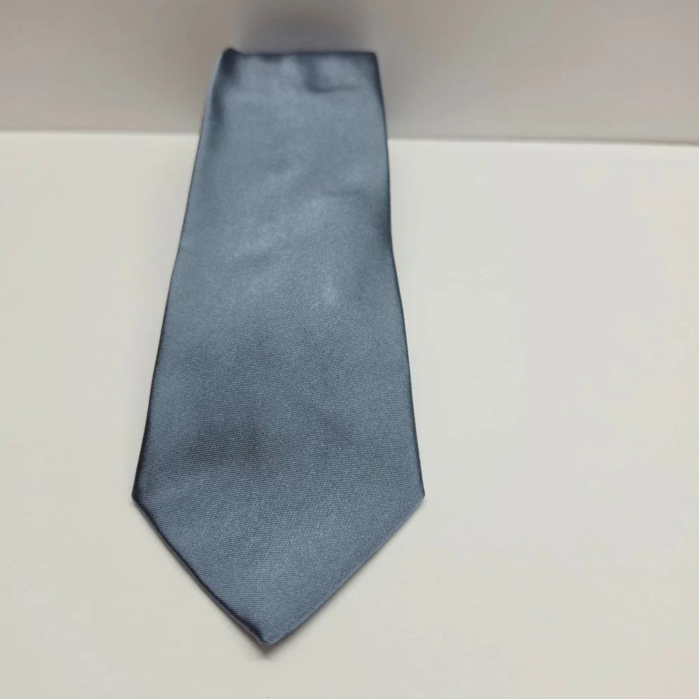 Giorgio Armani Silk Tie Mens OS Blue Solid Satin Handmade Italy Luxury Designer